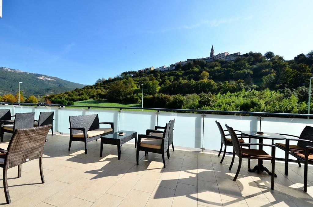Hotel Fontana Buzet Extérieur photo
