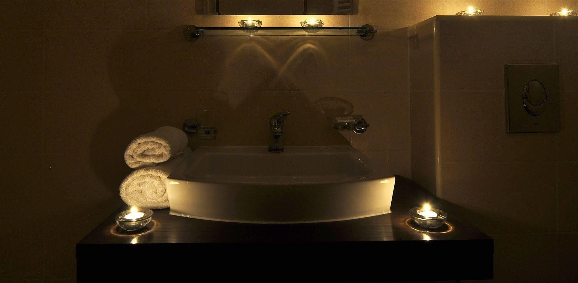 Hotel Fontana Buzet Extérieur photo